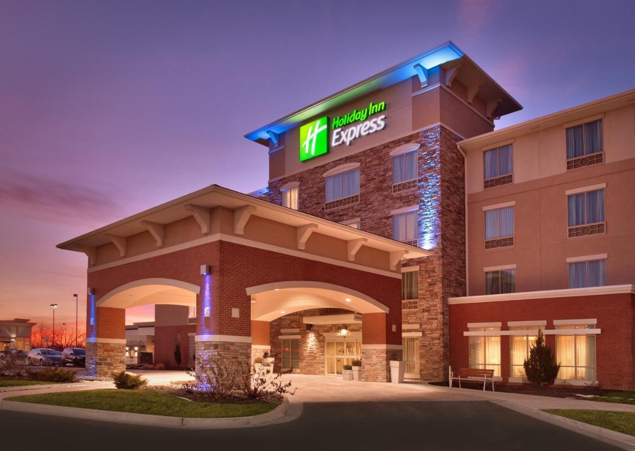 Holiday Inn Express & Suites Overland Park By Ihg Exterior foto